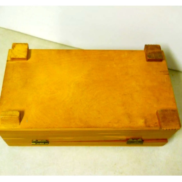 Beautiful Vintage Carved, footed, Cedar Jewelry Box w/Mirror Spain Coastal Scene - Picture 9 of 10